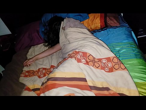 ❤️ Stesønn skjelter ut sin unge stemor mens hun sover. ❌ Superporno på porno no.hentai-for.ru ❤